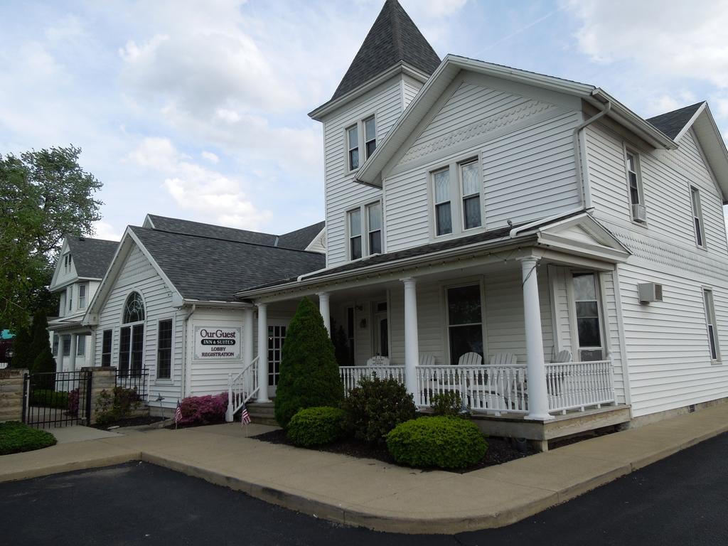 Ourguest Inn & Suites Downtown Port Clinton Exterior photo